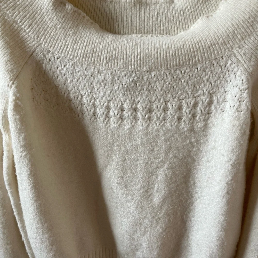 Anthropologie Women’s Ivory Wool Off-Shoulder Ruffle-Edge Sweater Size M - Picture 7 of 16